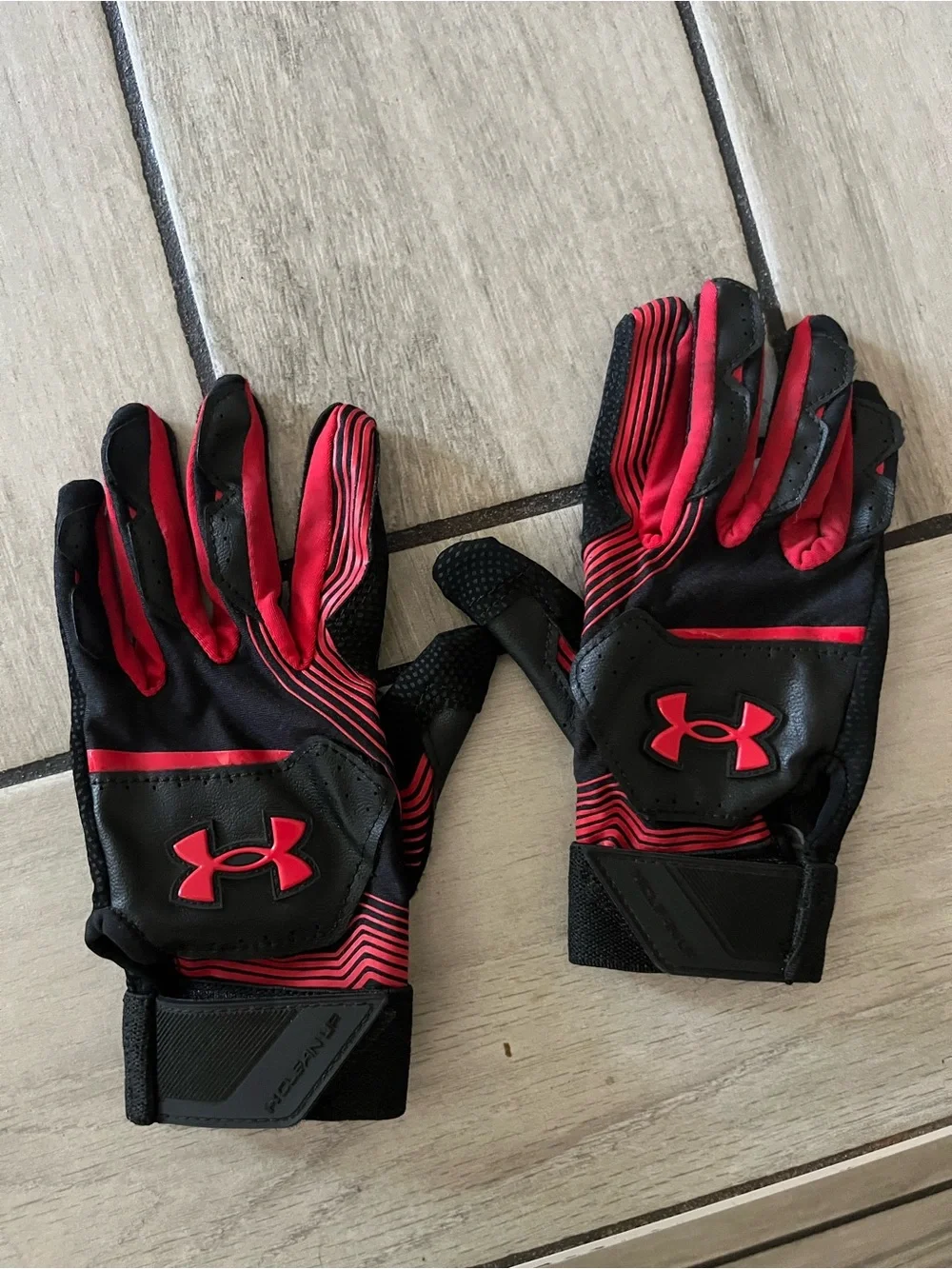 Under Armour Kids Black and Red Batting Athletic Gloves